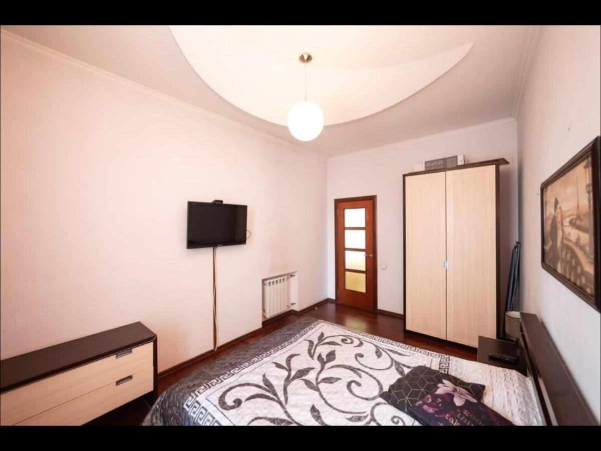 Kievapart Apartment ภายนอก รูปภาพ