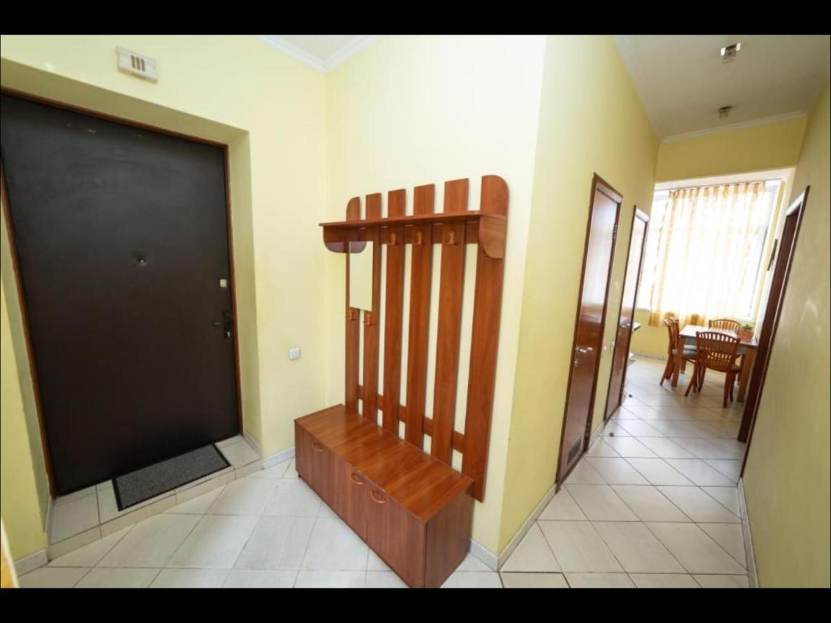 Kievapart Apartment ภายนอก รูปภาพ