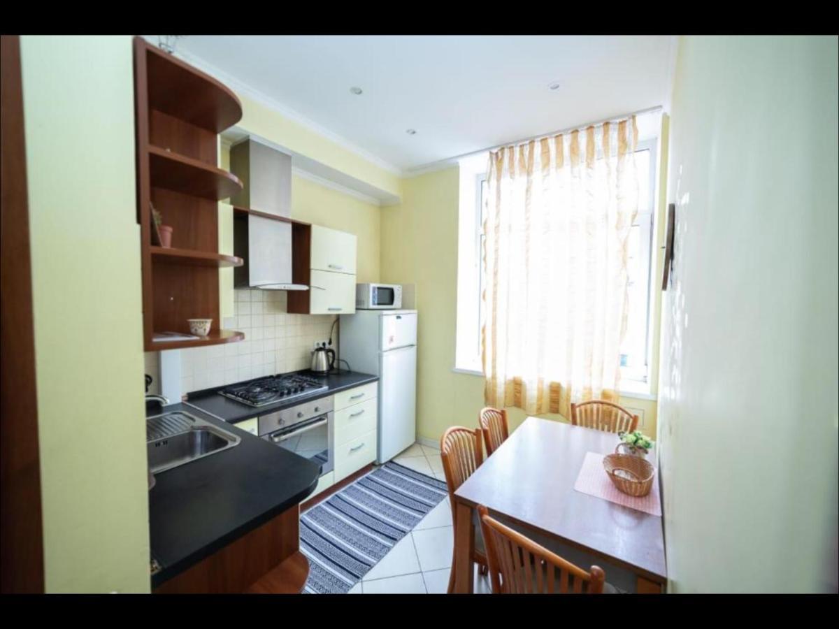 Kievapart Apartment ภายนอก รูปภาพ