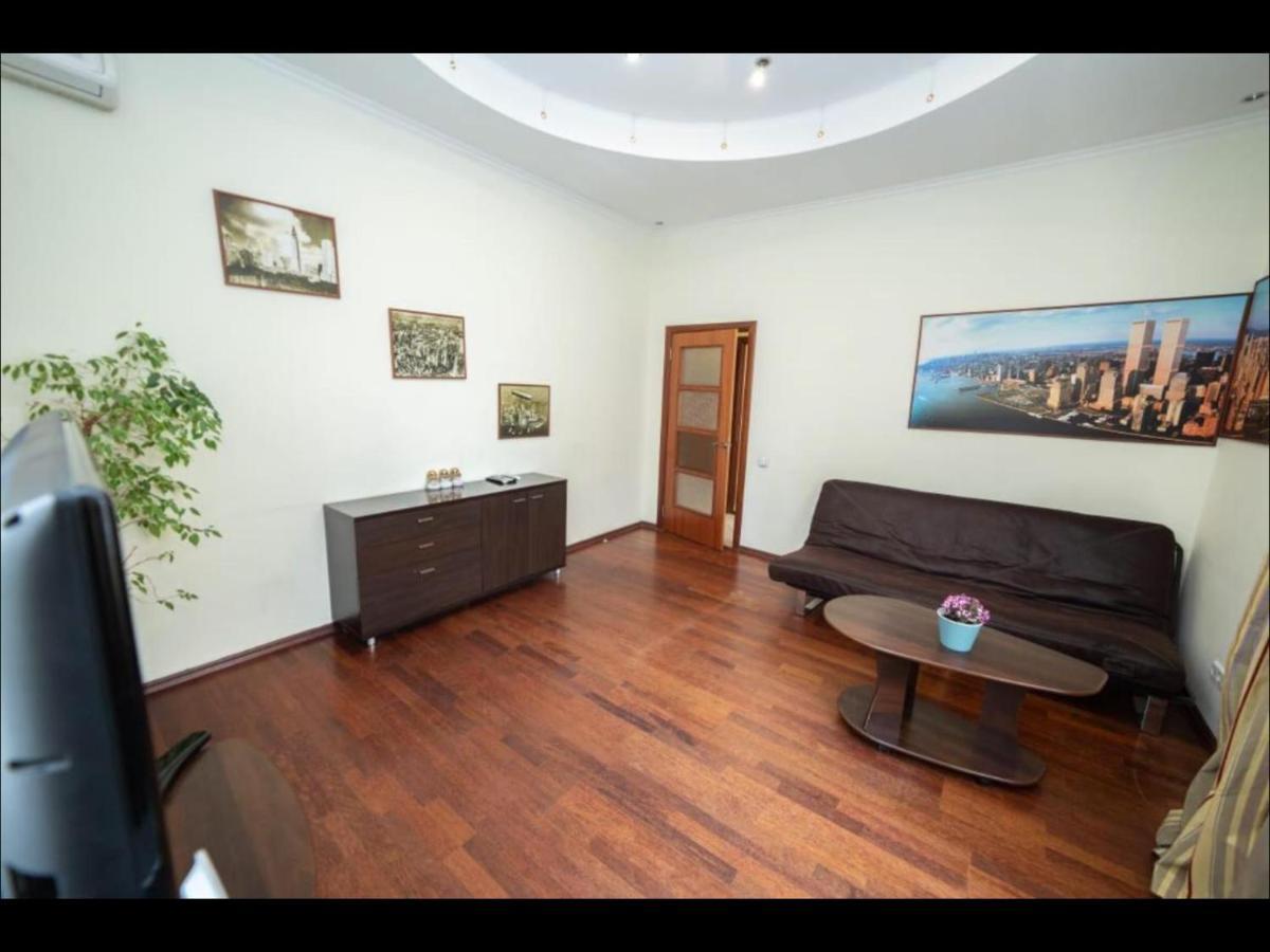 Kievapart Apartment ภายนอก รูปภาพ