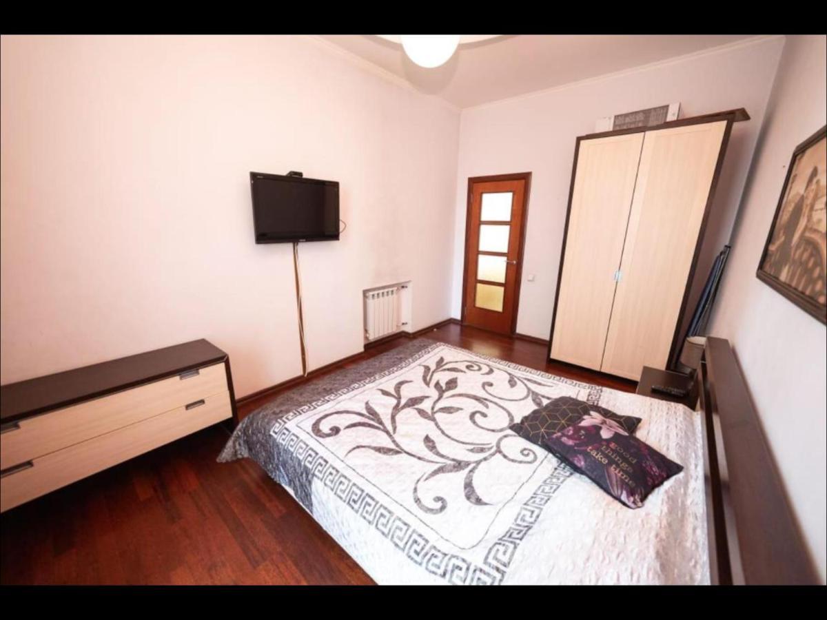 Kievapart Apartment ภายนอก รูปภาพ