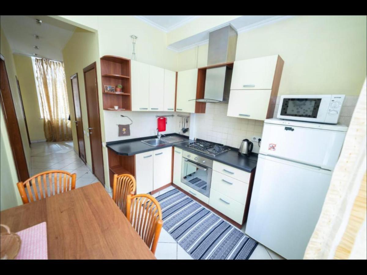 Kievapart Apartment ภายนอก รูปภาพ